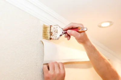 Pose de papier peint à Bélesta — revêtements muraux et toiles de verre